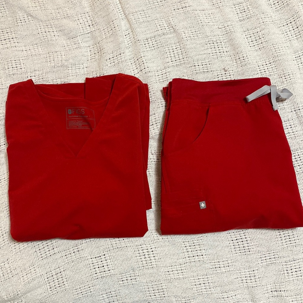 FIGS Red set